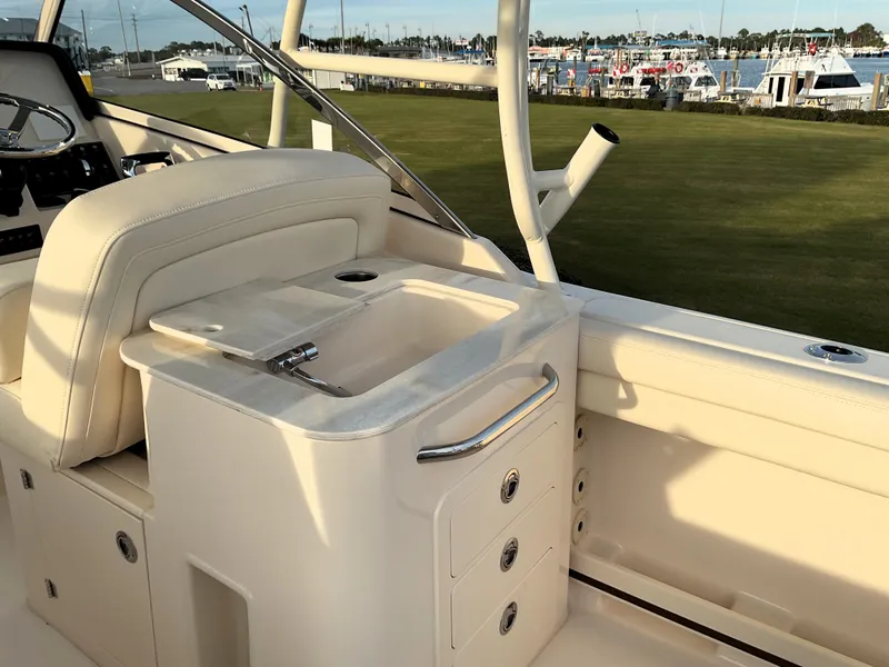 Slide: The Image of Grady-White Freedom 275 2026 - 16