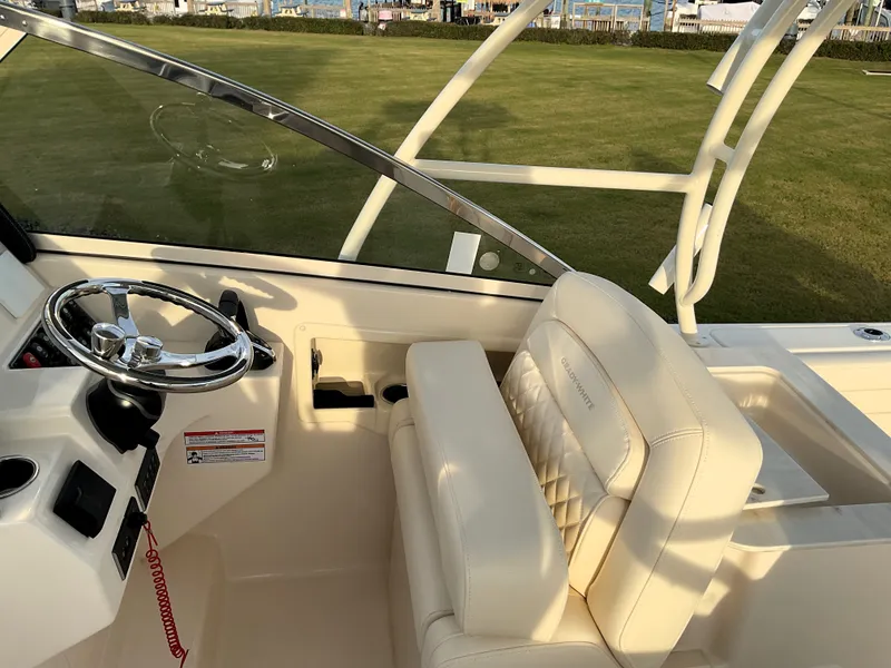 Slide: The Image of Grady-White Freedom 275 2026 - 21