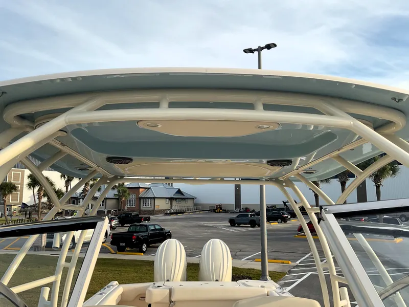 Slide: The Image of Grady-White Freedom 275 2026 - 32