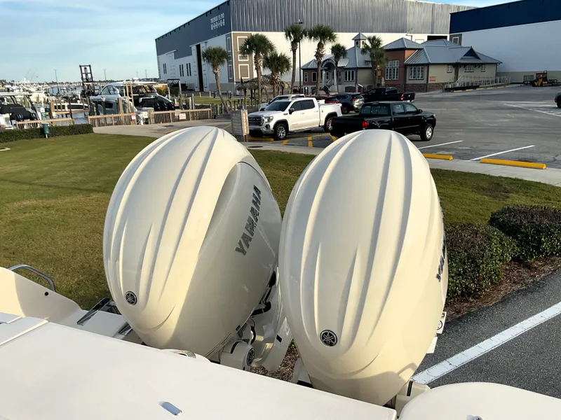 Slide: The Image of Grady-White Freedom 275 2026 - 7