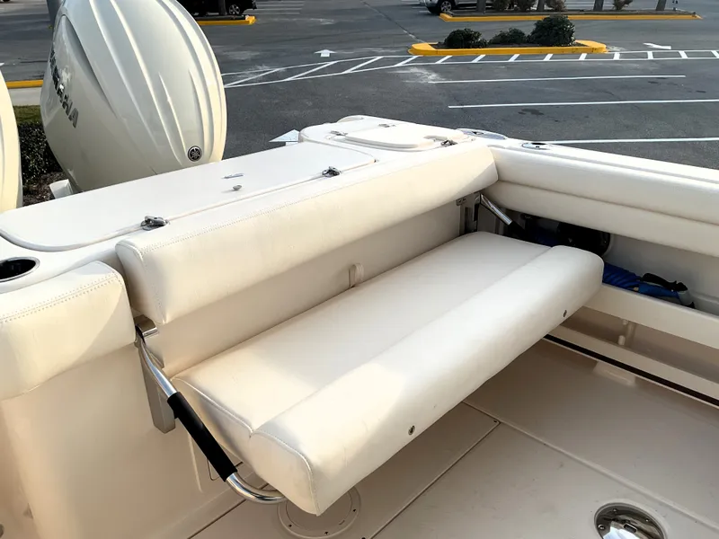 Slide: The Image of Grady-White Freedom 275 2026 - 8