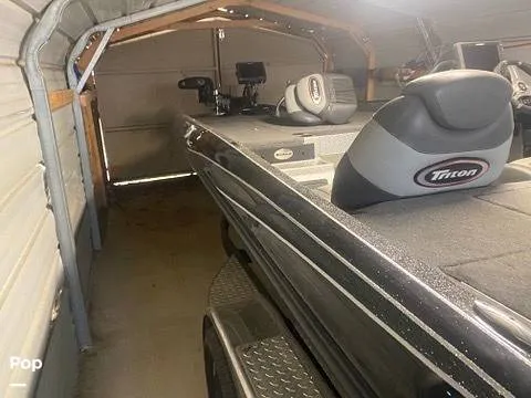 Slide: The Image of Triton 20 TRX Elite 2015 - 13567363