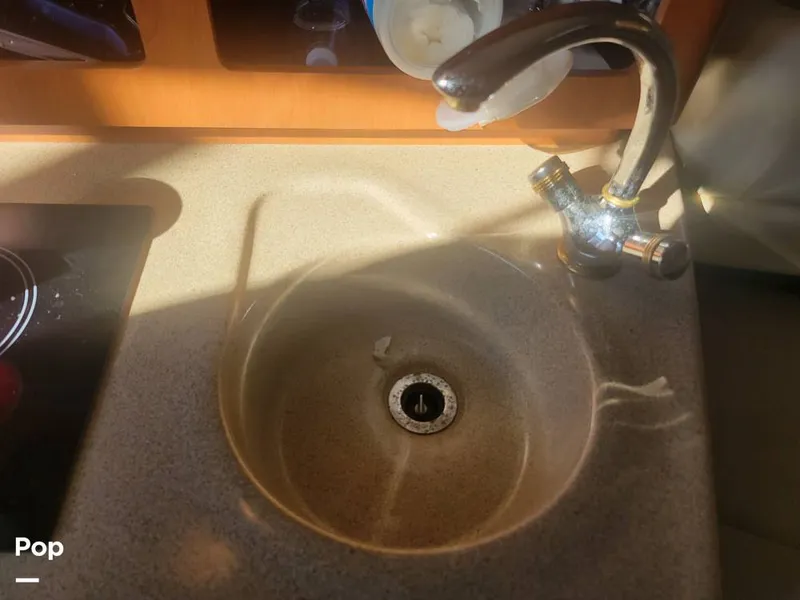 Slide: The Image of Crownline Boats 250 CR 2005 - 13741817