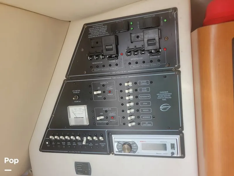 Slide: The Image of Crownline Boats 250 CR 2005 - 13741821