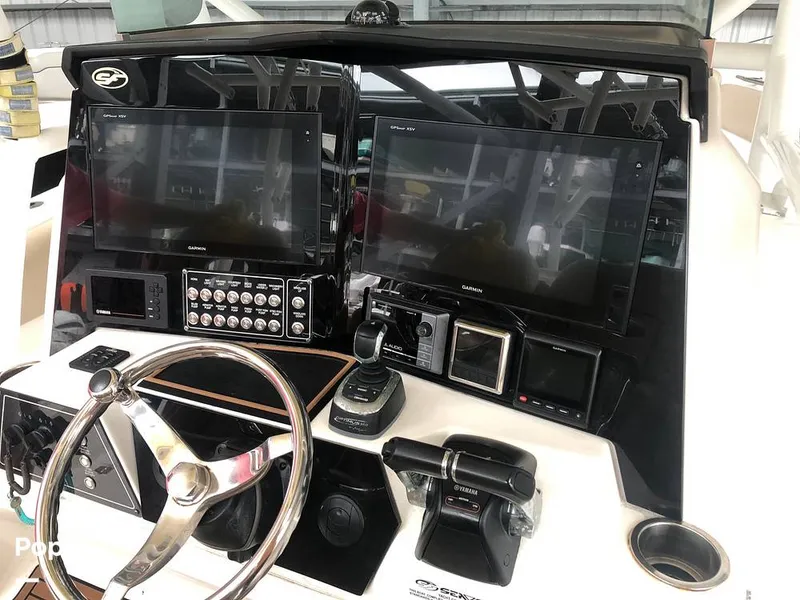 Slide: The Image of GPS/ Fishfinder/ Plotter - 13815362