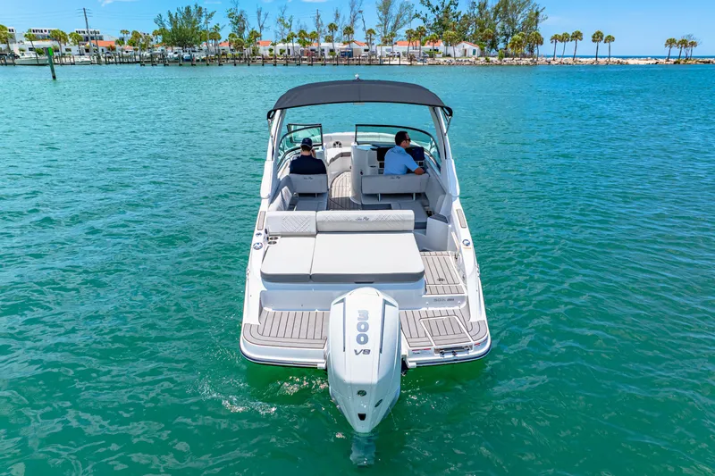 Slide: The Image of Sea Ray SDX 250 Outboard 2025 - 12