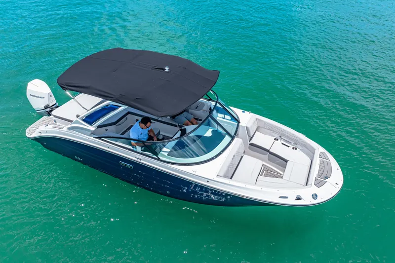 Slide: The Image of Sea Ray SDX 250 Outboard 2025 - 18