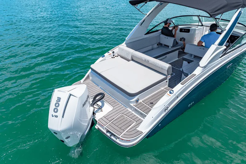 Slide: The Image of Sea Ray SDX 250 Outboard 2025 - 19