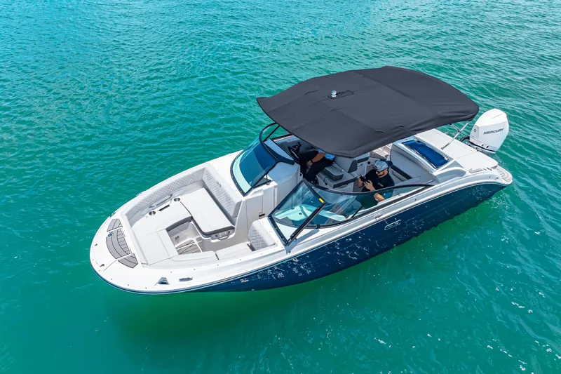 Slide: The Image of Sea Ray SDX 250 Outboard 2025 - 2