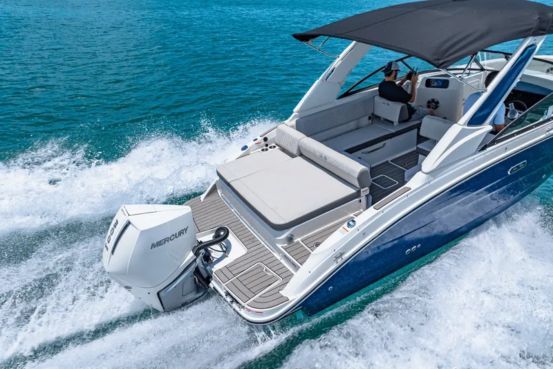 Slide: The Image of Sea Ray SDX 250 Outboard 2025 - 27