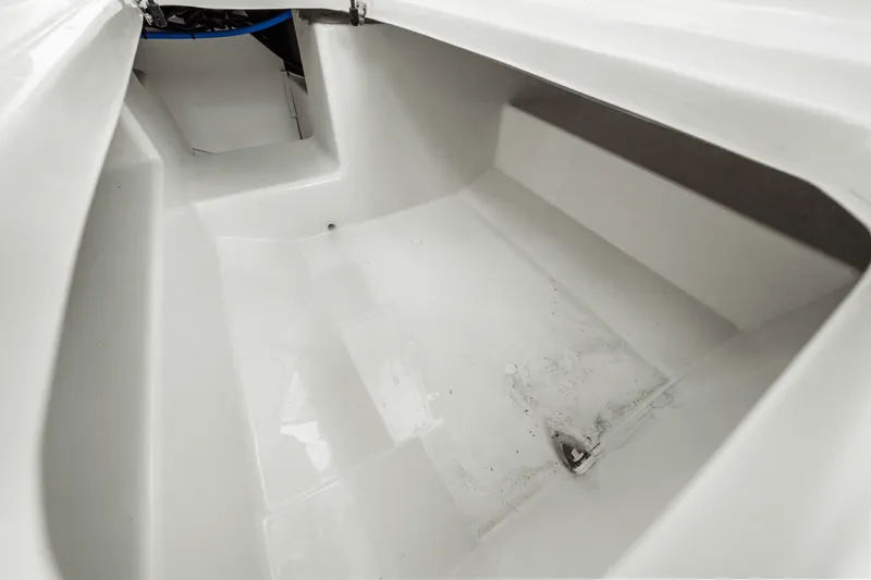 Slide: The Image of Sea Ray SDX 250 Outboard 2025 - 51