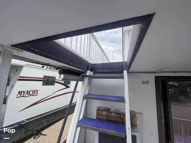 Slide: The Image of Three Buoys 42 1985 - 13576422