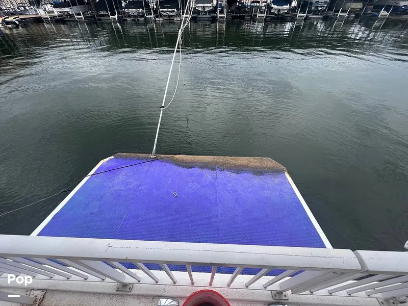 Slide: The Image of Three Buoys 42 1985 - 13576427