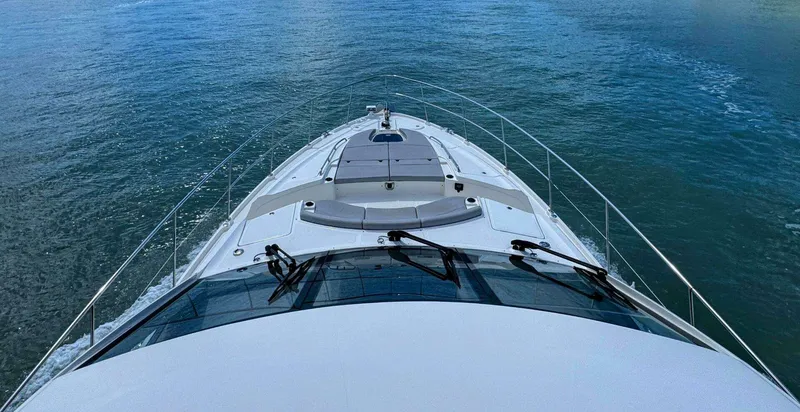 Slide: The Image of Model L650 Fly Category Flybridge 2018 - 10