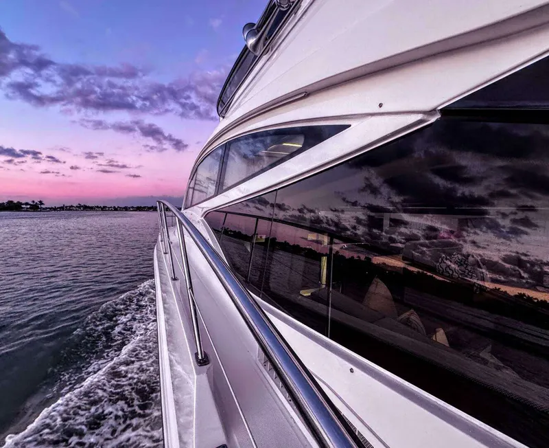 Slide: The Image of Model L650 Fly Category Flybridge 2018 - 12