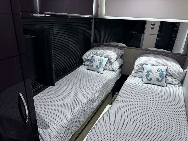 Slide: The Image of Model L650 Fly Category Flybridge 2018 - 36