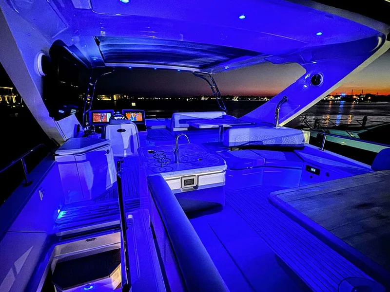 Slide: The Image of Model L650 Fly Category Flybridge 2018 - 45