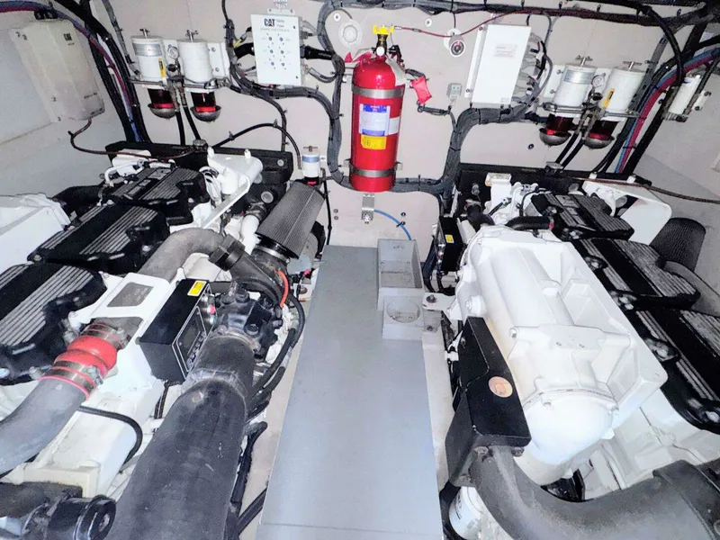 Slide: The Image of Model L650 Fly Category Flybridge 2018 - 47