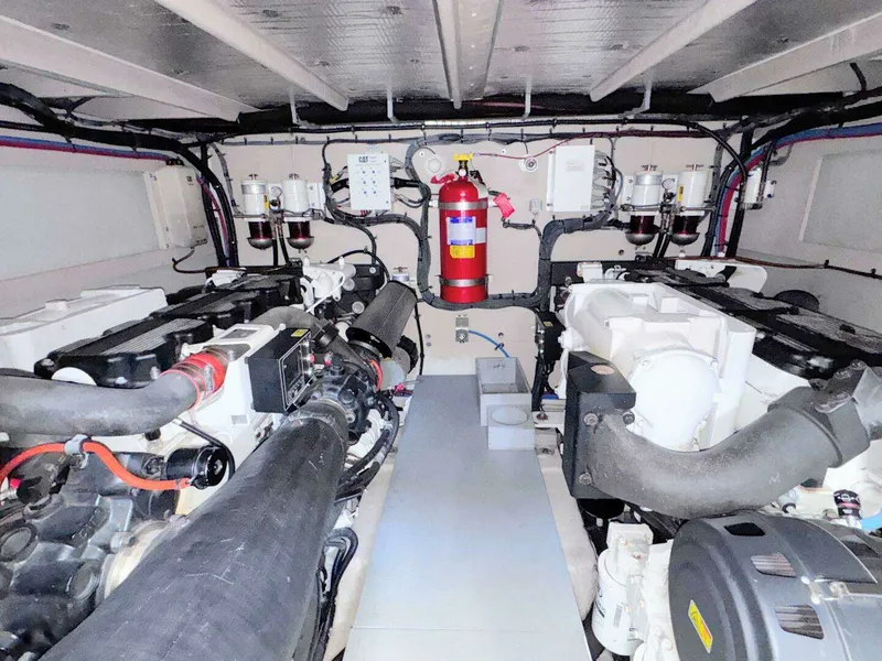 Slide: The Image of Model L650 Fly Category Flybridge 2018 - 49