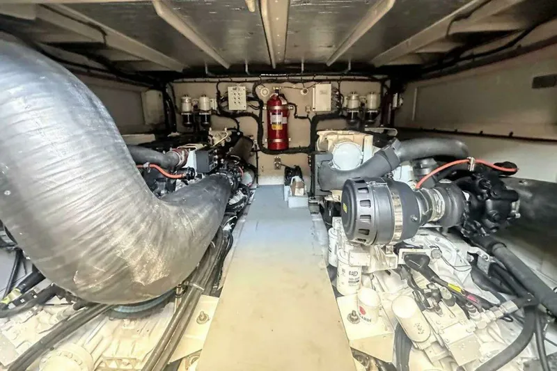 Slide: The Image of Model L650 Fly Category Flybridge 2018 - 51