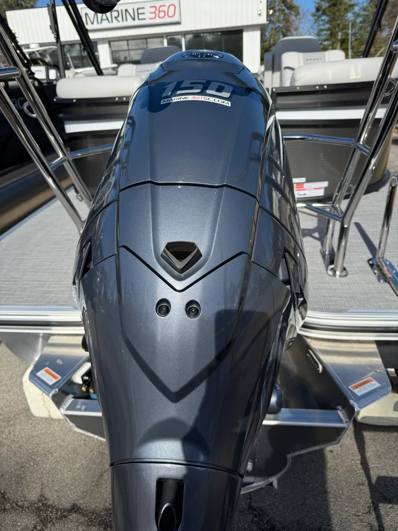 Slide: The Image of Crest Classic 220 SLC 2025 - 4