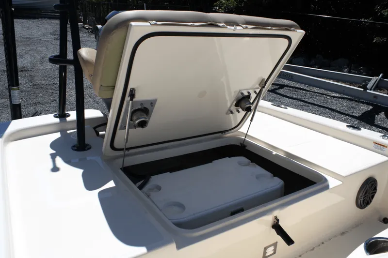 Slide: The Image of Scout 177 Sport 2025 - 11