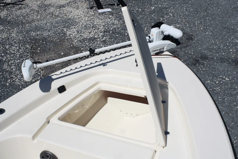 Slide: The Image of Scout 177 Sport 2025 - 18