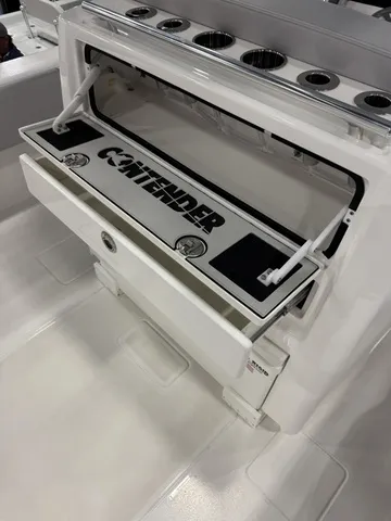 Slide: The Image of Contender 35 ST With Twin Mercury 425 V10 35' 2027 - 6