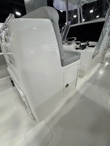 Slide: The Image of Contender 35 ST With Twin Mercury 425 V10 35' 2027 - 7