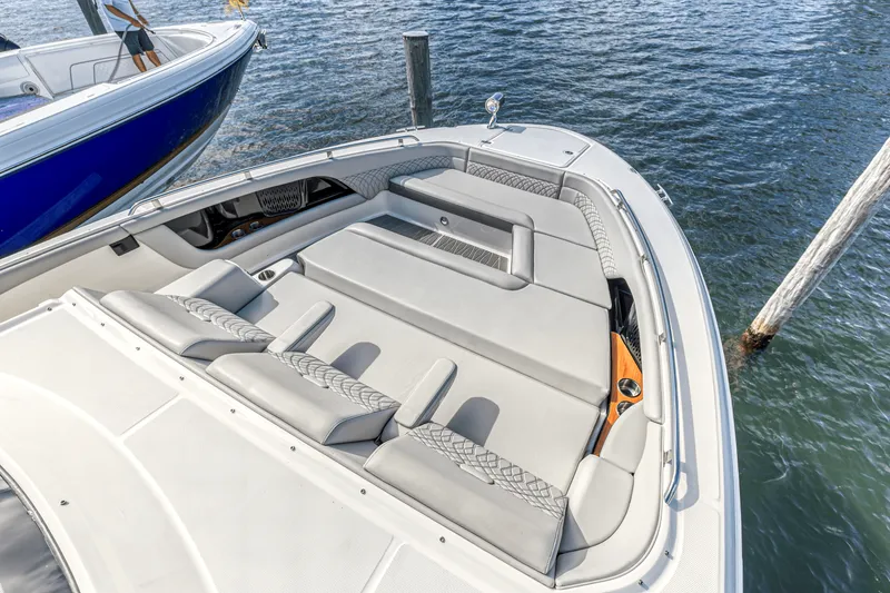 Slide: The Image of Sea Ray 370 SUNDANCER OUTBOARD 2022 - 17