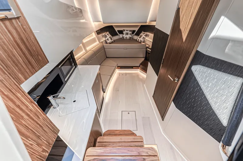 Slide: The Image of Sea Ray 370 SUNDANCER OUTBOARD 2022 - 20