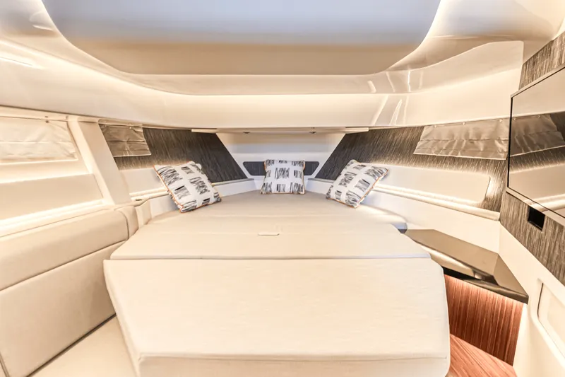 Slide: The Image of Sea Ray 370 SUNDANCER OUTBOARD 2022 - 28