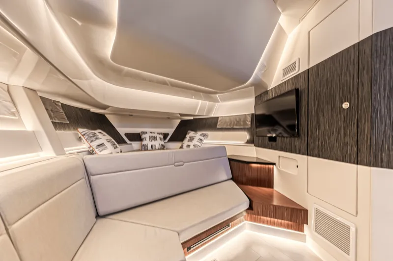 Slide: The Image of Sea Ray 370 SUNDANCER OUTBOARD 2022 - 42