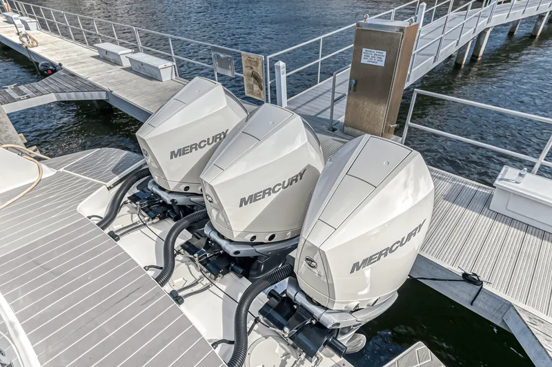 Slide: The Image of Sea Ray 370 SUNDANCER OUTBOARD 2022 - 70