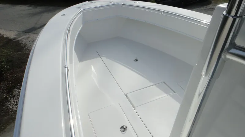 Slide: The Image of 2024 Contender 28T boat deck, spacious and clean design. - 15