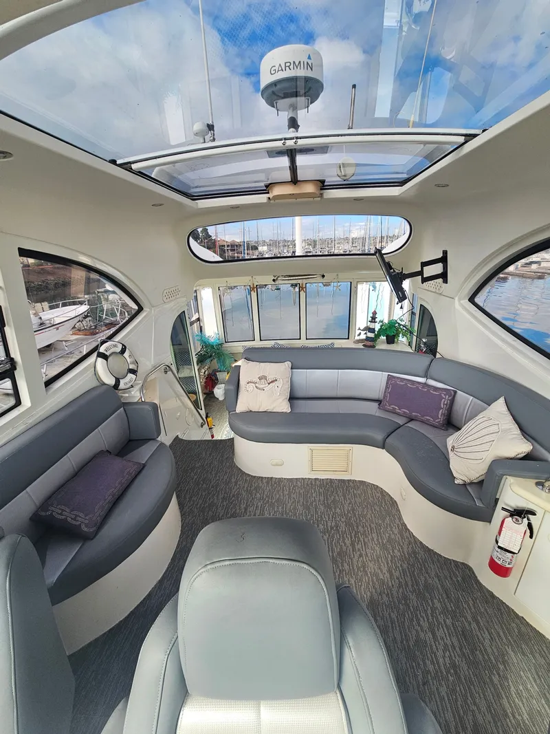 Slide: The Image of Carver Yachts 564 2001 - 16