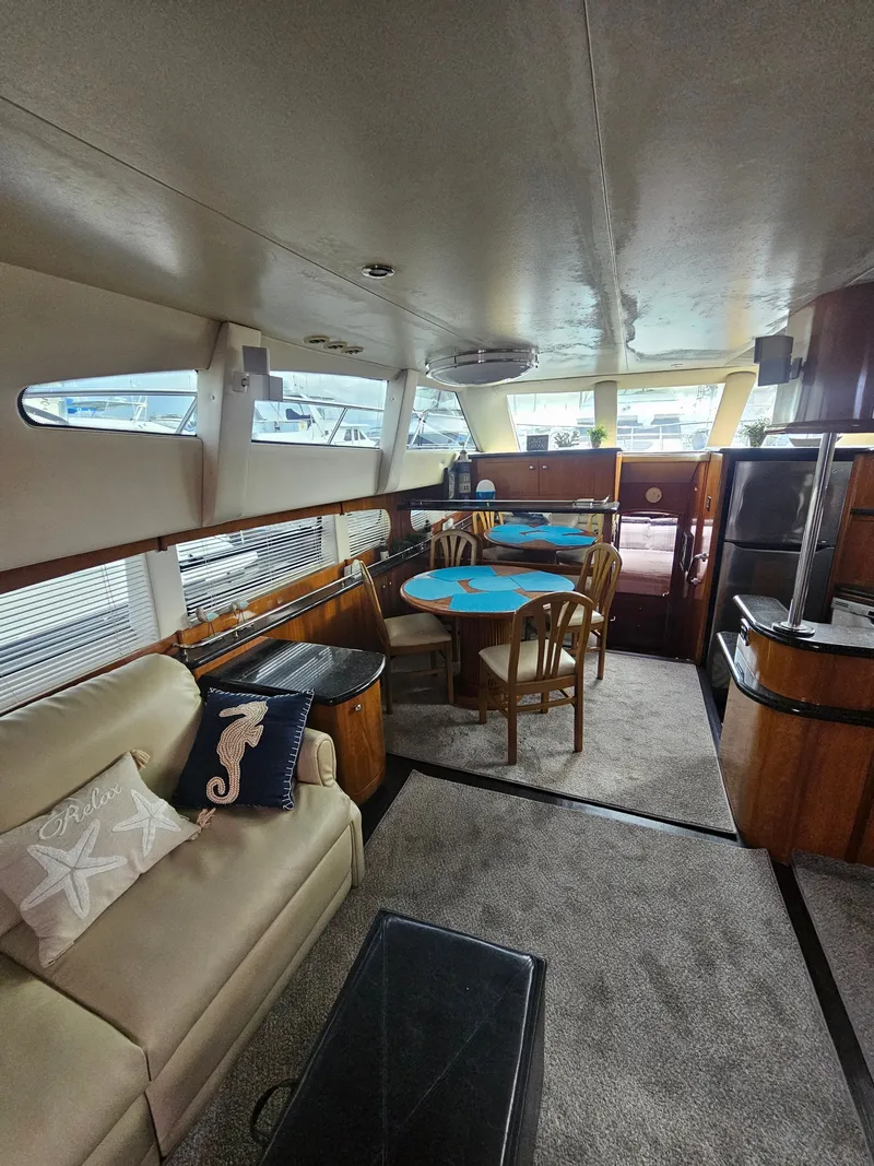 Slide: The Image of Carver Yachts 564 2001 - 19