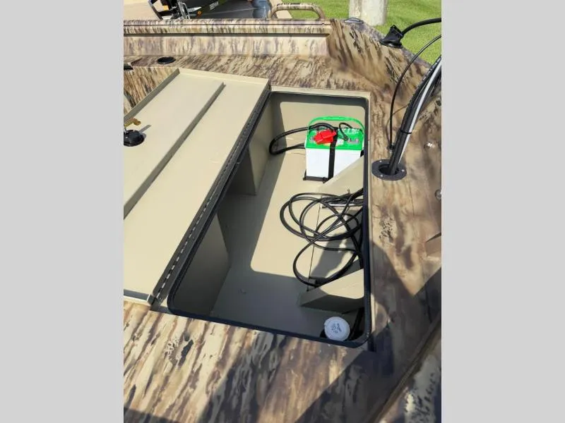 Slide: The Image of Excel 184 SWITCHBLADE CC 2026 - 17