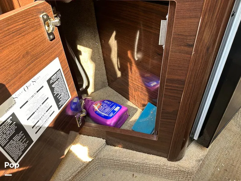 Slide: The Image of Sea Ray 260 Sundancer 2015 - 13874210