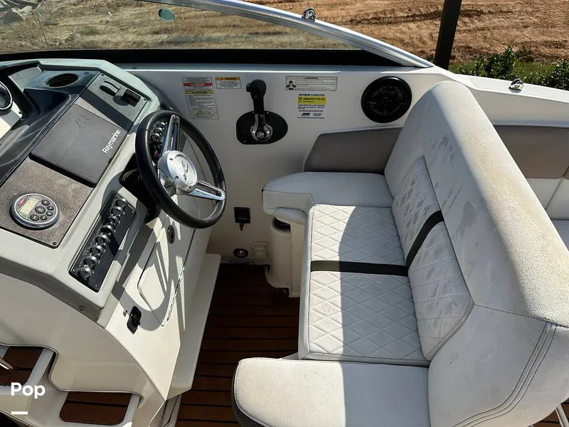 Slide: The Image of Sea Ray 260 Sundancer 2015 - 13874178