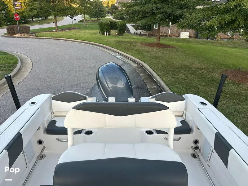 Slide: The Image of Robalo R200 2022 - 14777422