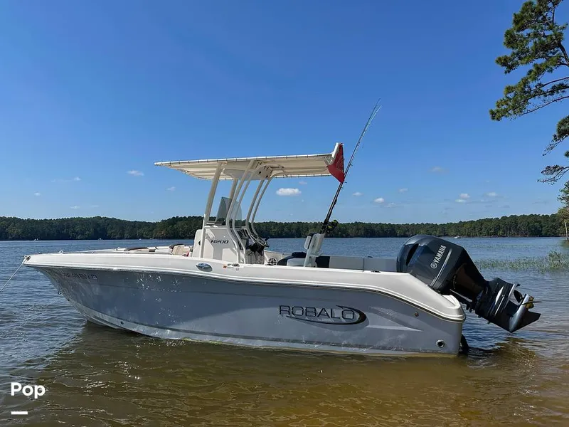 Slide: The Image of Robalo R200 2022 - 14777428