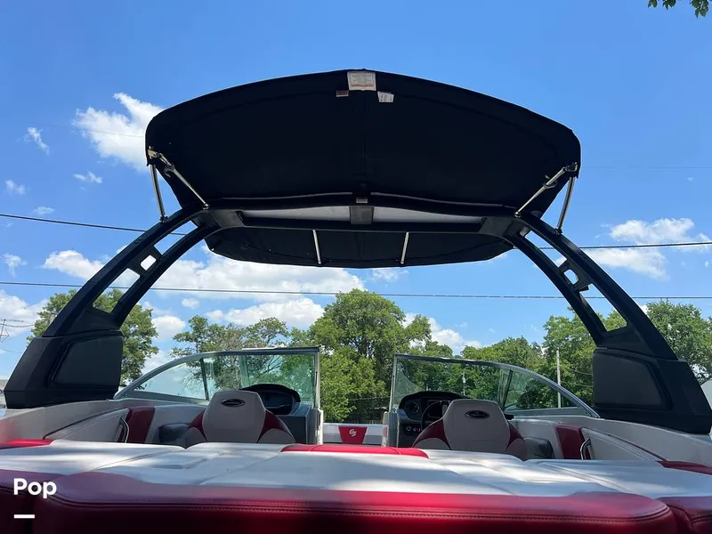 Slide: The Image of Chaparral 21 SURF 2020 - 14362780