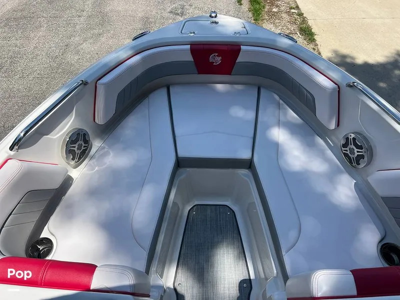 Slide: The Image of Chaparral 21 SURF 2020 - 14362800
