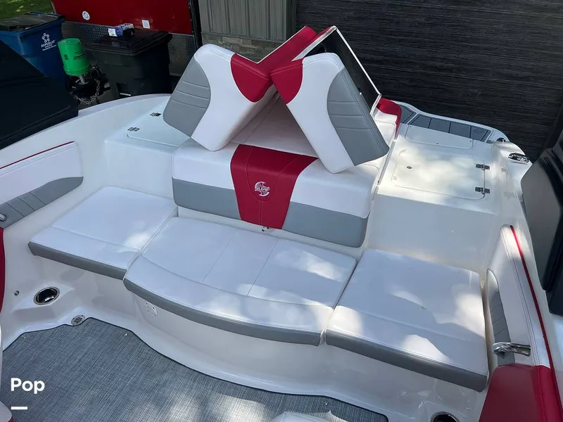 Slide: The Image of Chaparral 21 SURF 2020 - 14362872