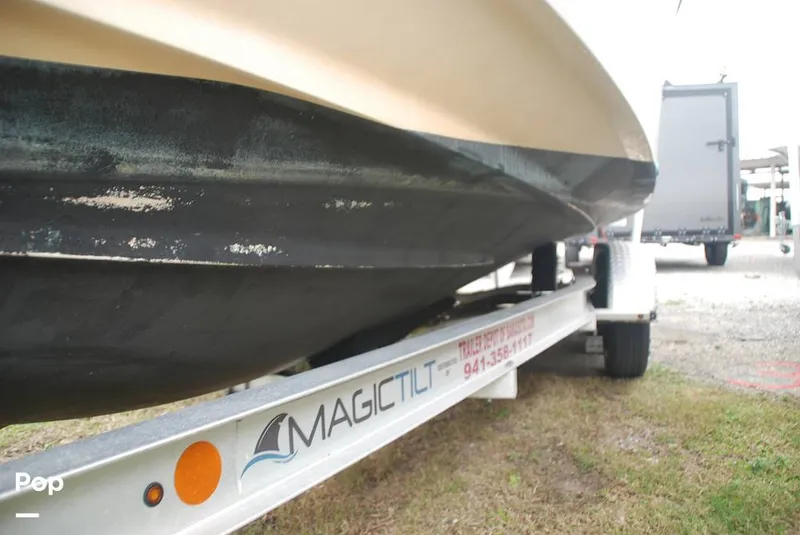 Slide: The Image of Grady-White 228 Seafarer 2000 - 13749709