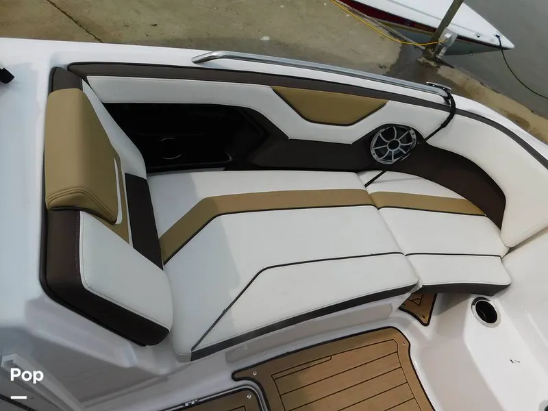 Slide: The Image of Yamaha 212SE 2021 - 14351984