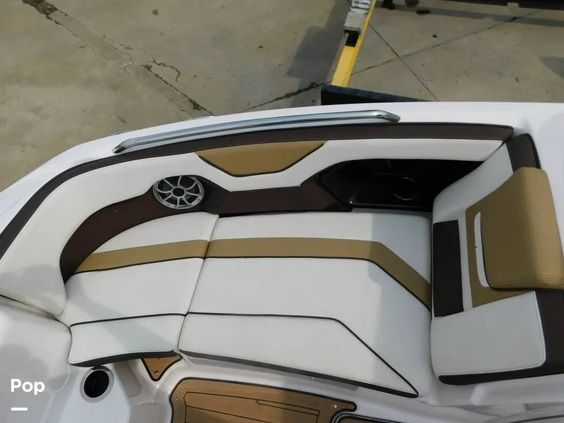 Slide: The Image of Yamaha 212SE 2021 - 14351993