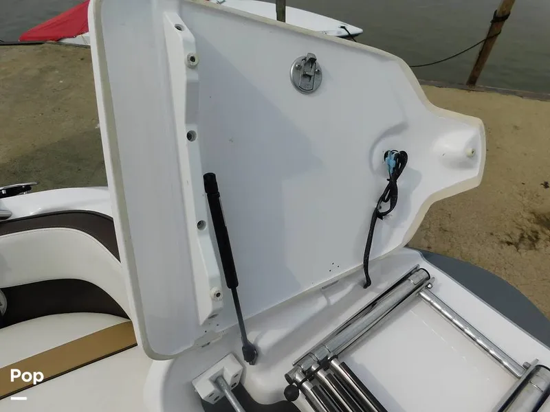 Slide: The Image of Yamaha 212SE 2021 - 14352033