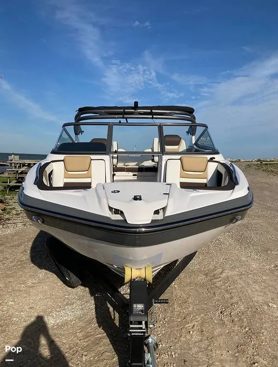 Slide: The Image of Yamaha 212SE 2021 - 13991600